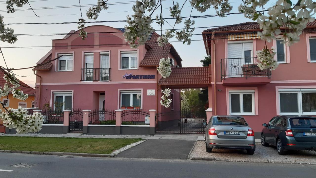 Alom Apartman Hajduszoboszlo Exterior photo