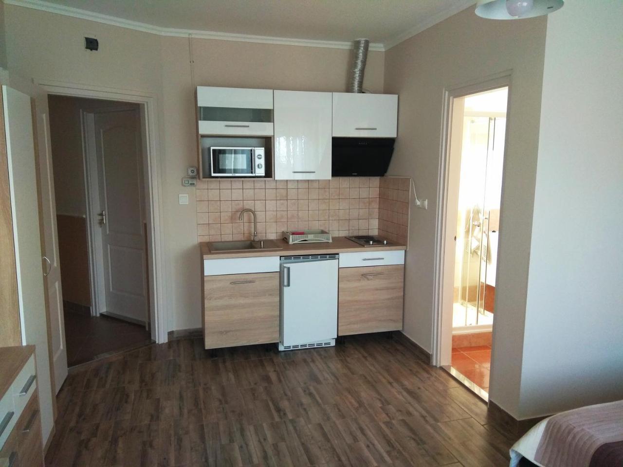 Alom Apartman Hajduszoboszlo Exterior photo